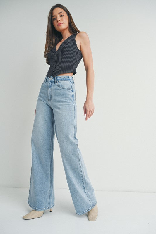 High Rise Wide Leg Jeans Light Wash