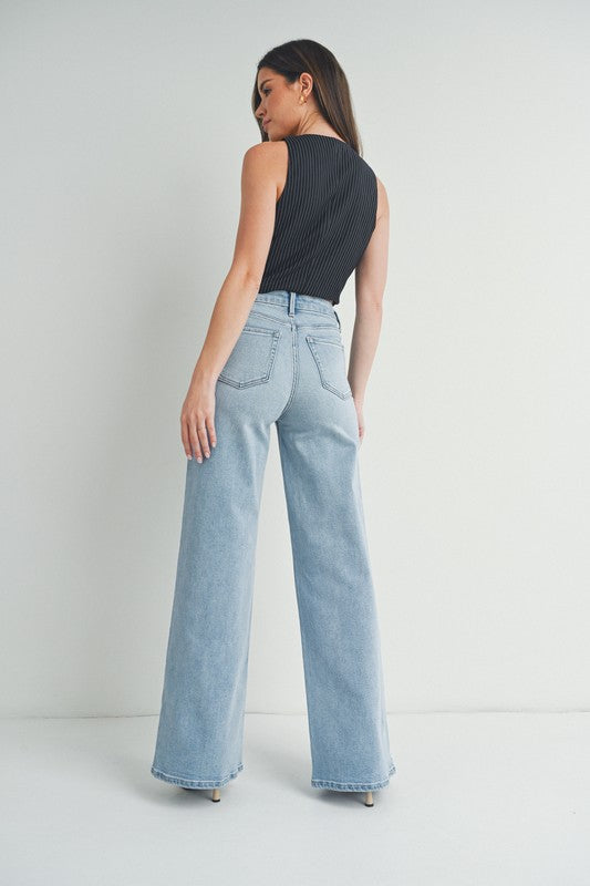 High Rise Wide Leg Jeans Light Wash