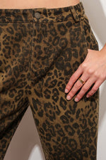  Mid Rise Leopard Print Denim Pants Brown