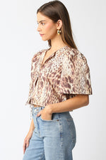 Waitlist 1/20 ♥ Louisa Short Puff Sleeve Front Tie Leopard Print Top Brown