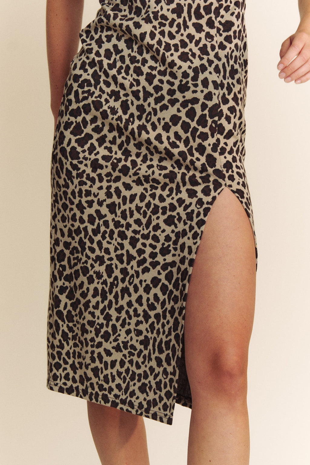 Sleeveless Leopard Print Midi Dress Brown