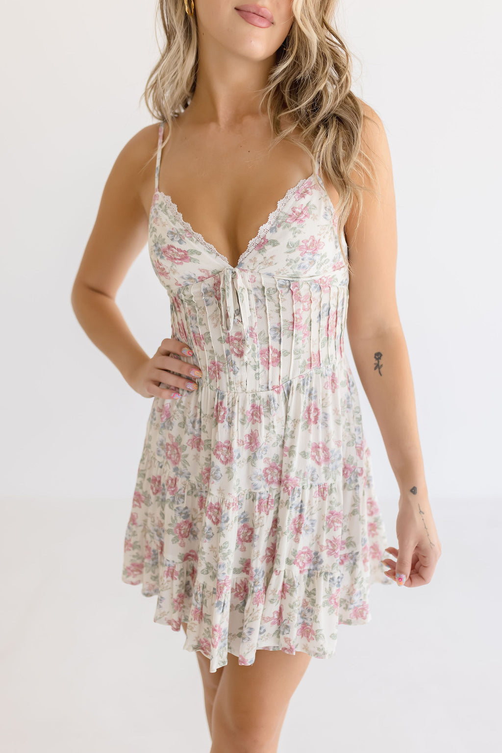  Sleeveless Lace Trim Floral Print Mini Dress Blush