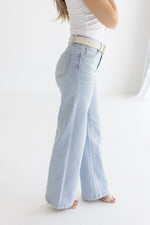 High Rise Wide Leg Jeans Light Wash