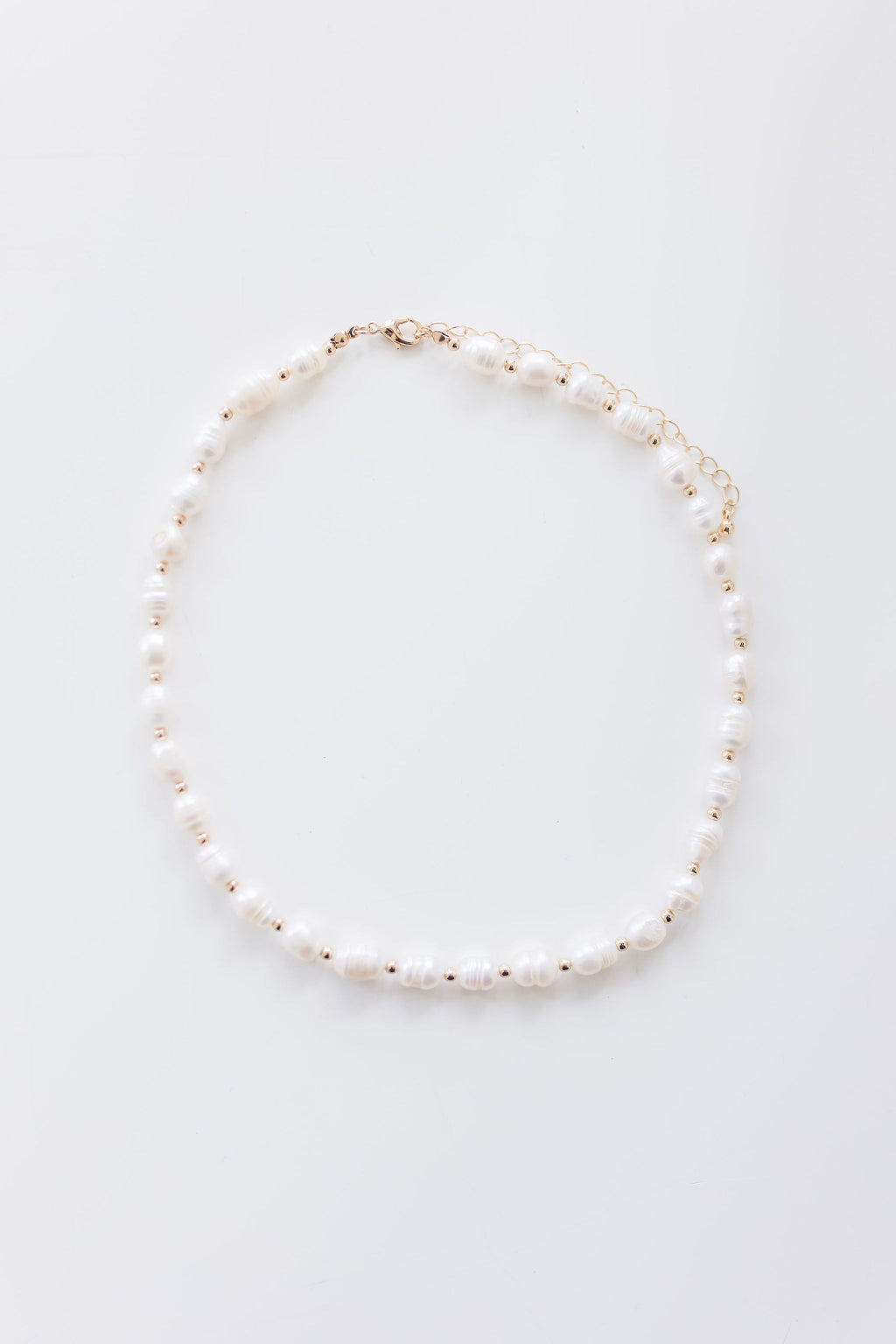 Round Pearl Necklace White