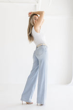 High Rise Wide Leg Jeans Light Wash