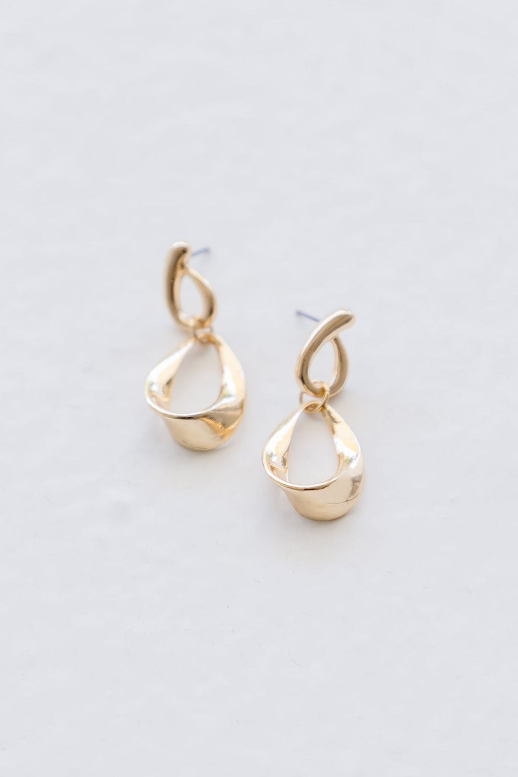 Twisted Teardrop Earrings Gold