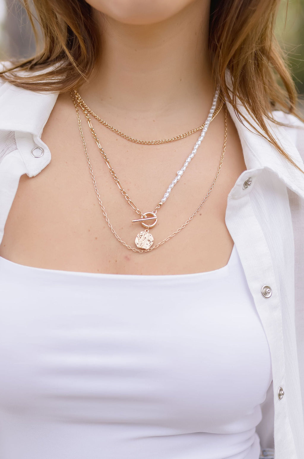  Layered Round Charm Pearl Necklace Gold