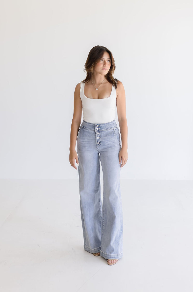 High Rise Wide Leg Jeans Light Wash