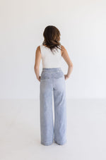 High Rise Wide Leg Jeans Light Wash