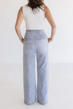 High Rise Wide Leg Jeans Light Wash