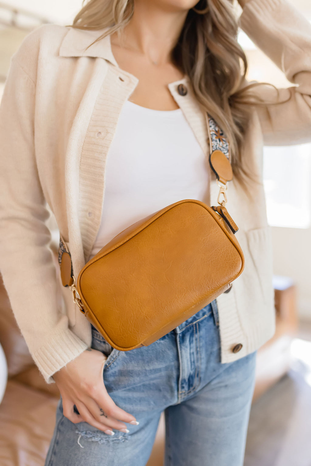 Vegan Leather Camera Crossbody Purse Taupe