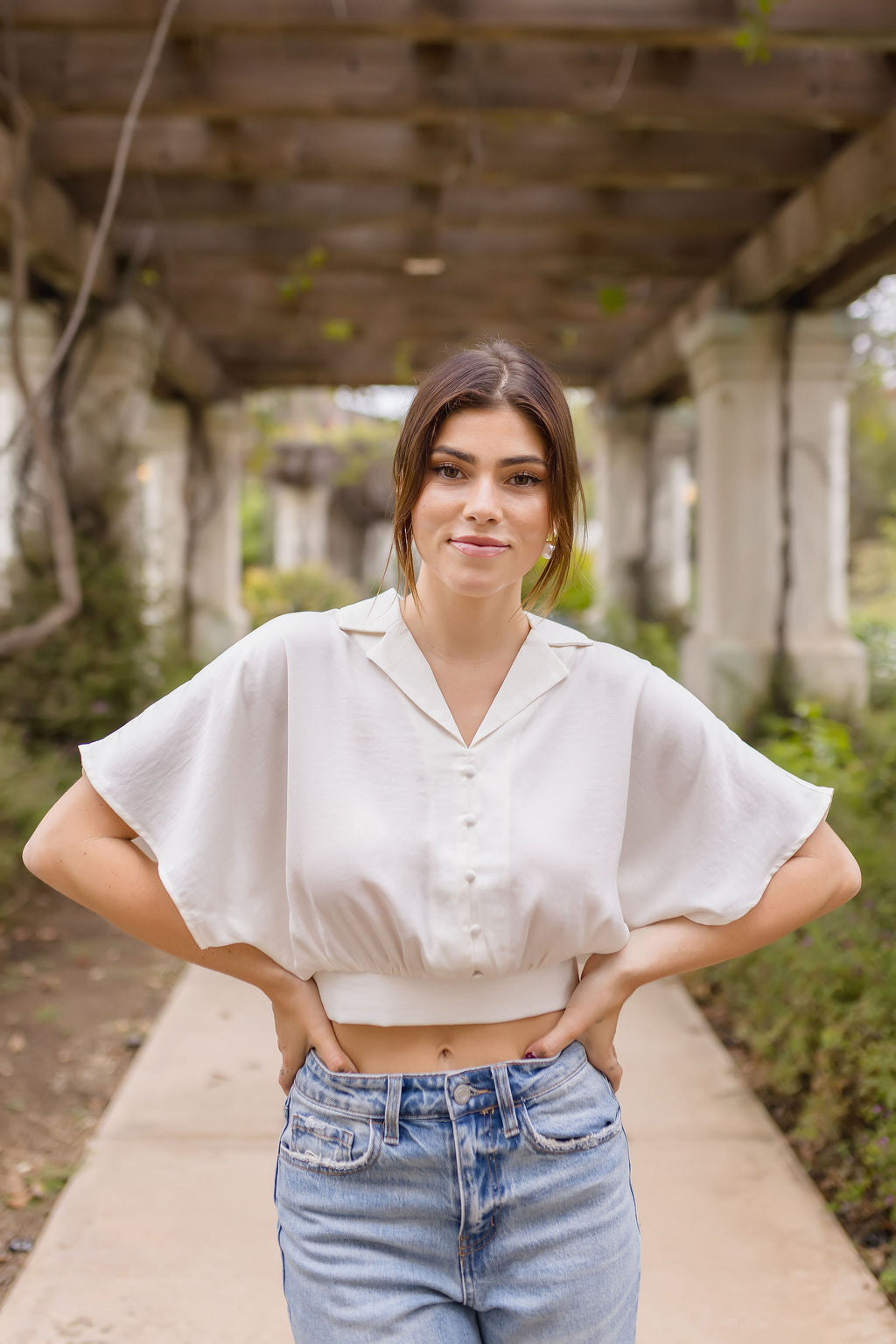  Short Sleeve Collared Crop Top Ivory