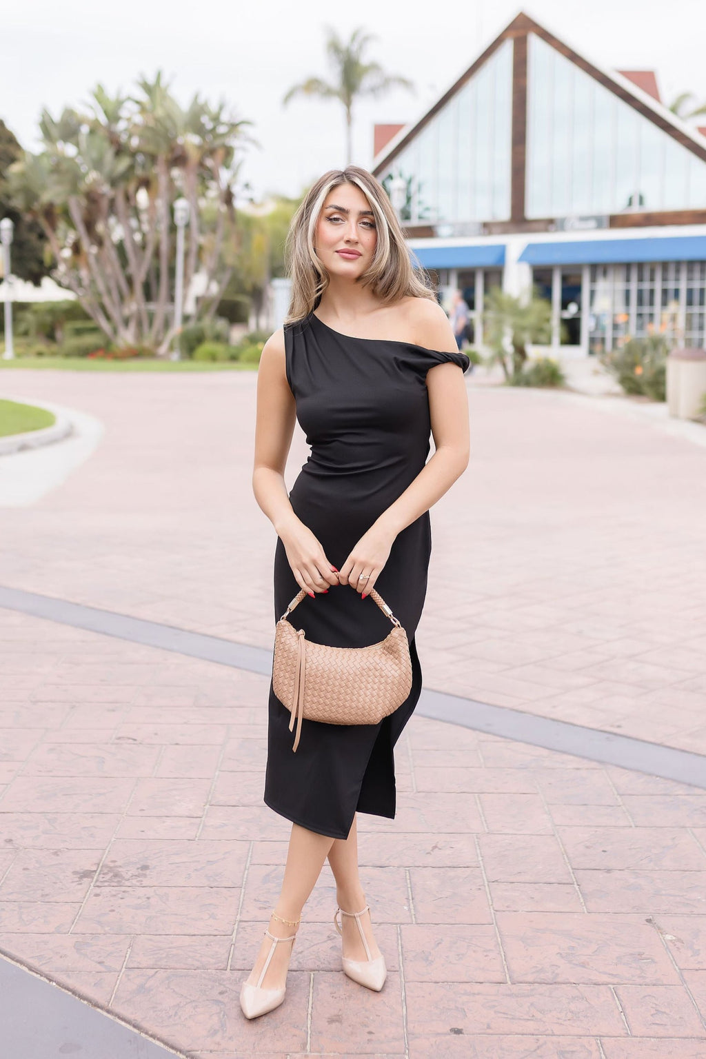 Twisted Shoulder Midi Dress Black