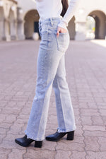  High Rise Raw Hem Straight Leg Jeans Light Wash